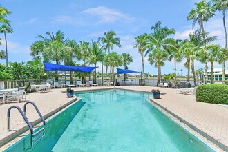 221 NE Plantation Rd in Jensen Beach, FL - Building Photo - Building Photo