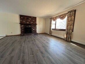 23 Hospital Rd in Templeton, MA - Building Photo - Building Photo