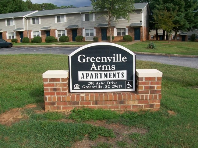 Greenville Arms Apartments in Greenville, SC - Building Photo - Building Photo