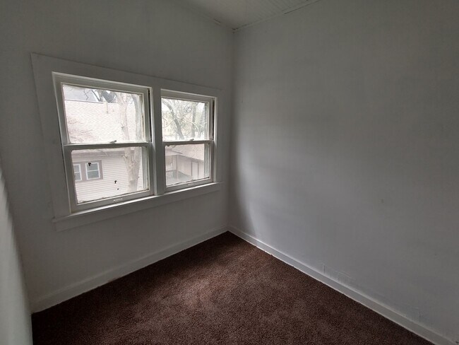 241 N Chautauqua St in Wichita, KS - Building Photo - Building Photo