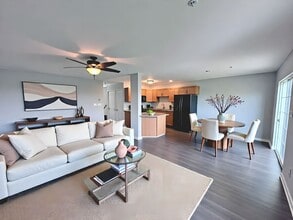 116 N Village Cir in Palmyra, PA - Building Photo - Building Photo