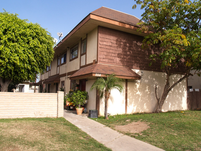 854 Center St in Costa Mesa, CA - Building Photo - Building Photo