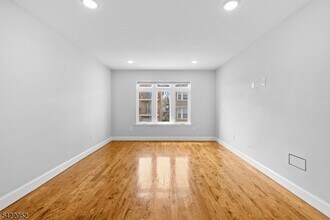 19 Shaw Ave in Newark, NJ - Building Photo - Building Photo