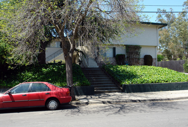 219 Rushmore Ln in Los Gatos, CA - Building Photo - Building Photo