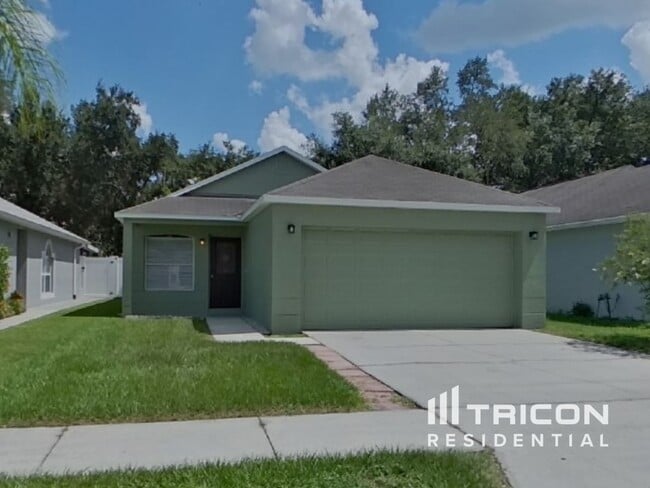 property at 5852 Lake Front Dr