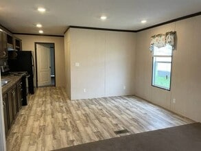 2300 Ward Bend Rd in Sealy, TX - Building Photo - Building Photo