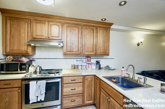 4 Phillips St, Unit A in Boston, MA - Building Photo - Building Photo