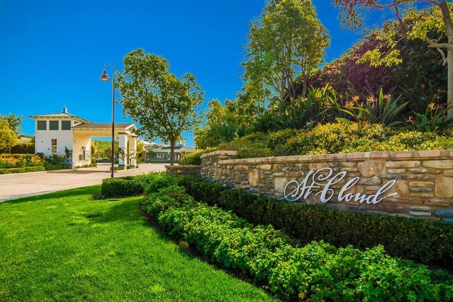 4369 Pacifica Way, Unit 4369 Pacifica Way unit 9 in Oceanside, CA - Building Photo - Building Photo