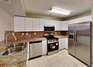 14690 SW 169th Terrace in Miami, FL - Foto de edificio - Building Photo