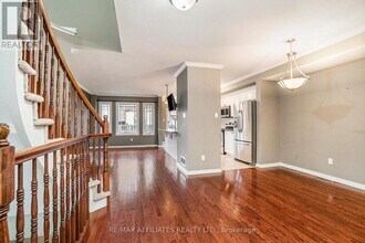 714 Regiment Ave in Ottawa, ON - Building Photo - Building Photo