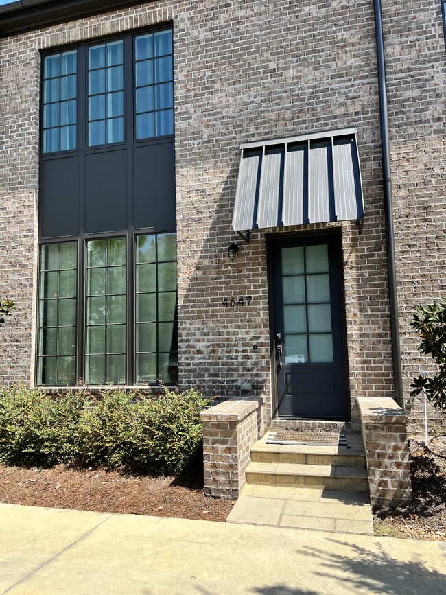 4647 Broadwick St in Montgomery, AL - Foto de edificio - Building Photo