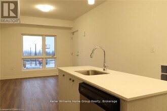 10 Palace St in Kitchener, ON - Building Photo - Building Photo