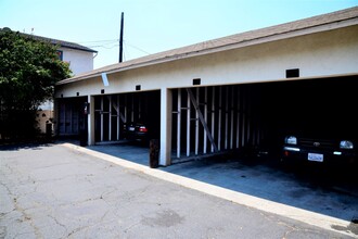 432 E Clara St in Port Hueneme, CA - Building Photo - Building Photo