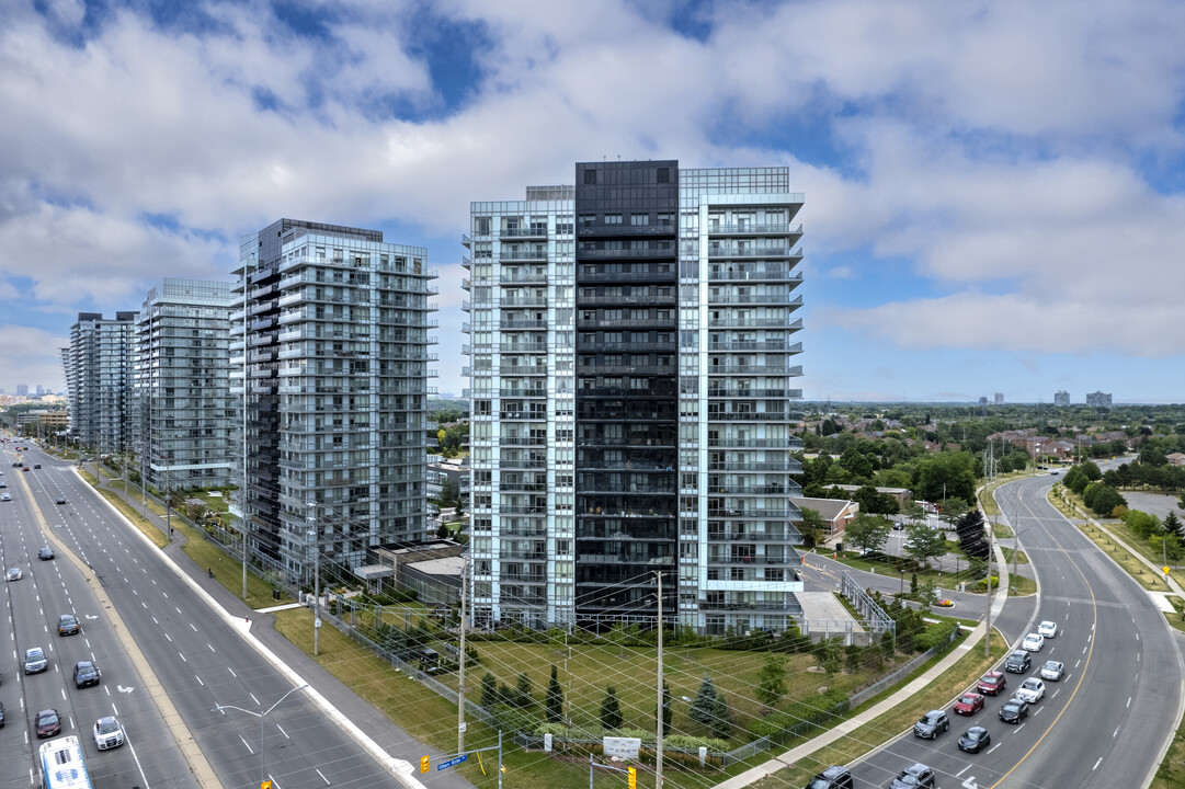 4633 Glen Erin Dr in Mississauga, ON - Building Photo