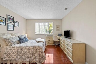 2005 SE 10th Ave in Fort Lauderdale, FL - Building Photo - Building Photo