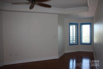 401 N Church St in Charlotte, NC - Building Photo - Building Photo