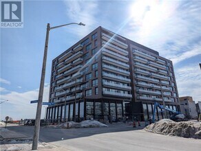 251 Masonry Wy in Mississauga, ON - Building Photo - Building Photo