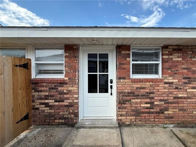 2512 Chalona Dr in Chalmette, LA - Building Photo - Building Photo
