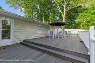 2 Karen Ct in West Long Branch, NJ - Building Photo - Building Photo