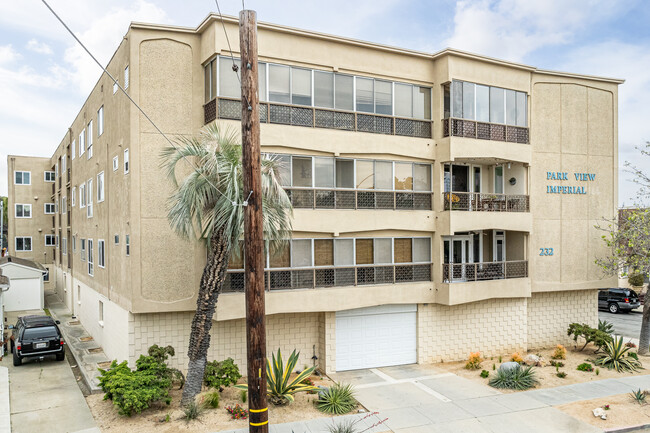 Park View Imperial in Long Beach, CA - Foto de edificio - Building Photo