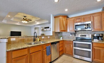2112 Mockingbird Ln in Portales, NM - Foto de edificio - Building Photo