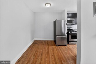 4703 Ravenswood Rd in Riverdale Park, MD - Building Photo - Building Photo