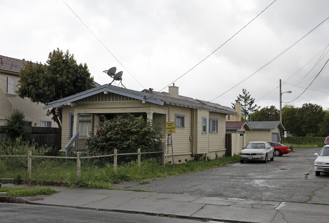 22861-22869 Grand St in Hayward, CA - Foto de edificio - Building Photo