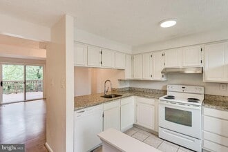 2841 Shepperton Terrace in Silver Spring, MD - Building Photo - Building Photo