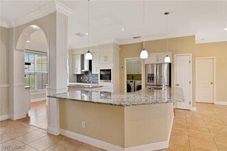 805 SW 4th Pl in Cape Coral, FL - Building Photo - Building Photo