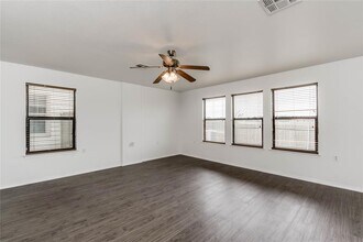6521 Quinton Dr in Austin, TX - Building Photo - Building Photo
