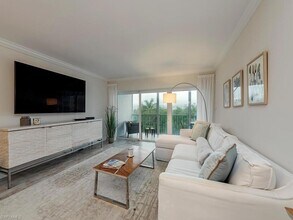 1 Bluebill Ave, Unit 412 in Naples, FL - Building Photo - Building Photo