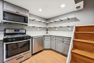 2034 Mt Vernon St in Philadelphia, PA - Building Photo