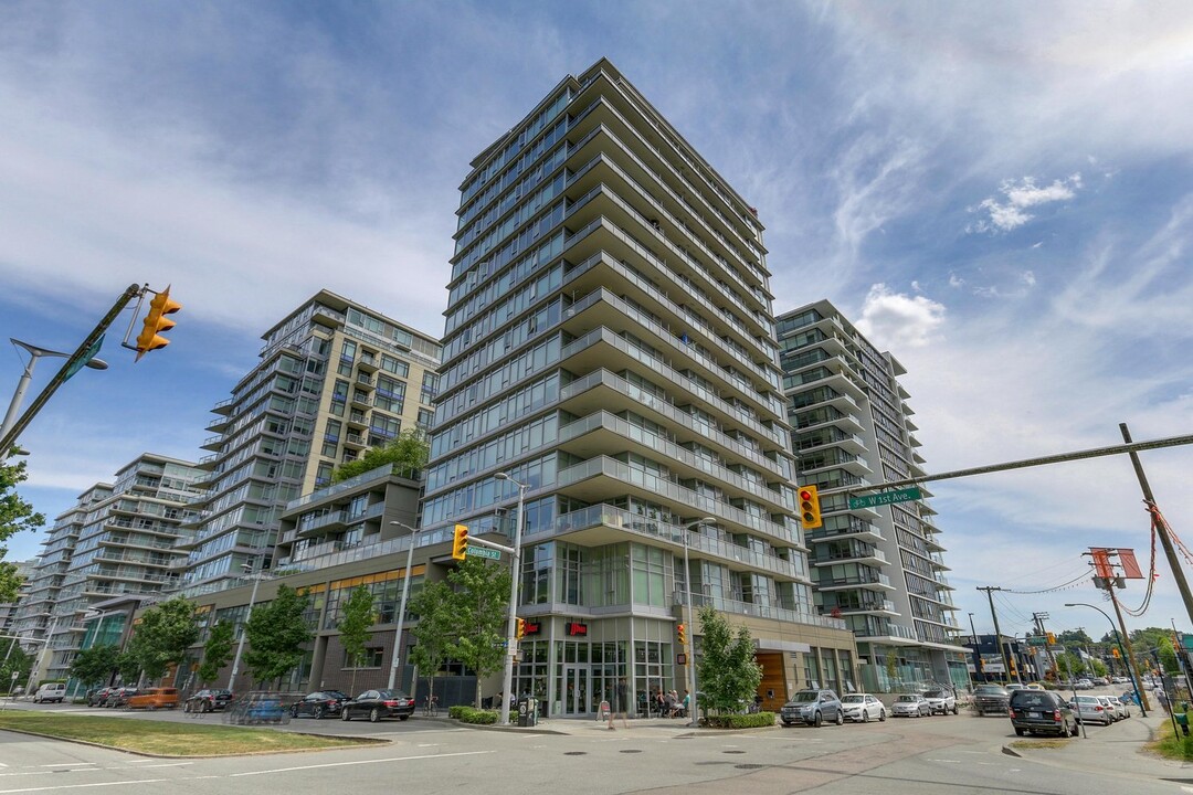1708 Columbia St in Vancouver, BC - Building Photo