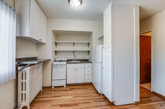 1907-1917 Colfax Ave S. in Minneapolis, MN - Building Photo - Interior Photo