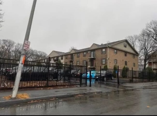 80 Stanton St, Unit 18