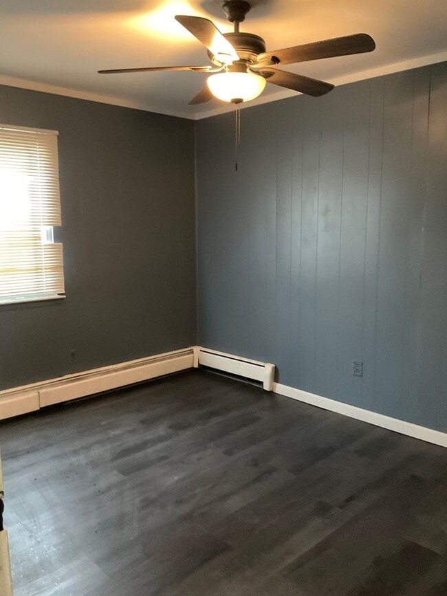 property at 1548 Islip Ave