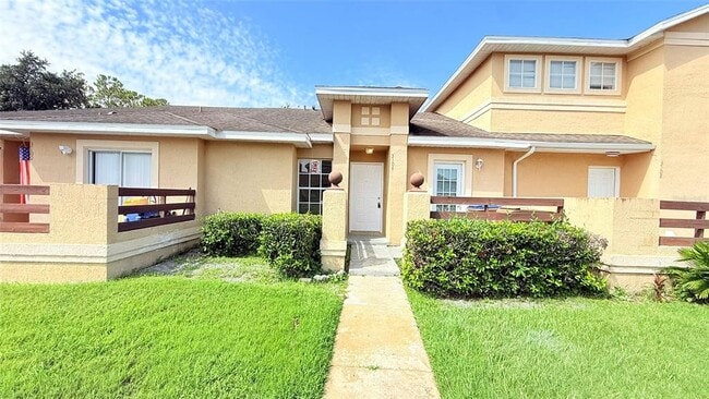 3104 Landsend Ct