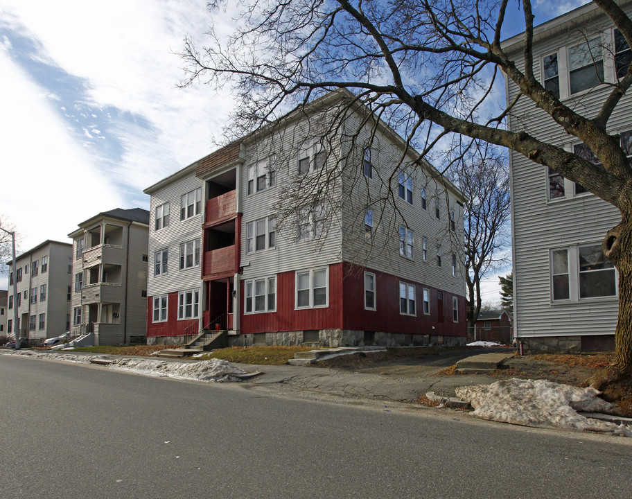 88 Houghton St in Worcester, MA - Foto de edificio