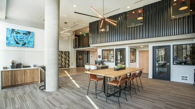 Axle in Seattle, WA - Foto de edificio - Building Photo