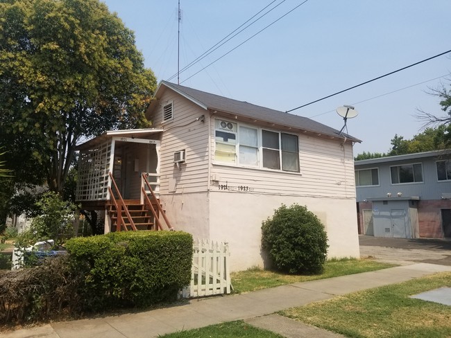 807 W 19th St in Merced, CA - Building Photo - Building Photo