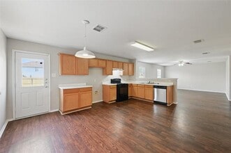 4909 Wildcreek Way in Fort Worth, TX - Building Photo - Building Photo