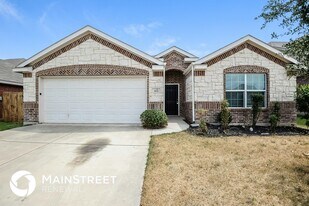 421 Crescent Creek Ln in Fort Worth, TX - Building Photo