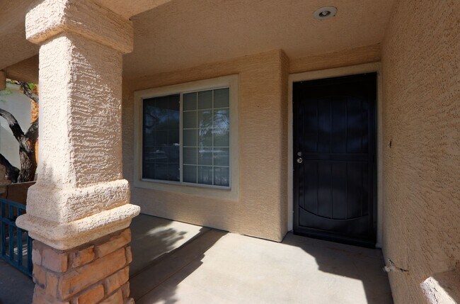 30 Vía De Luccia in Henderson, NV - Building Photo - Building Photo