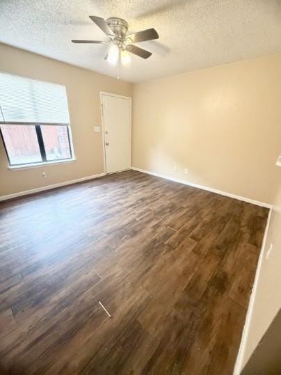 139 Elm St in Lockhart, TX - Building Photo - Building Photo