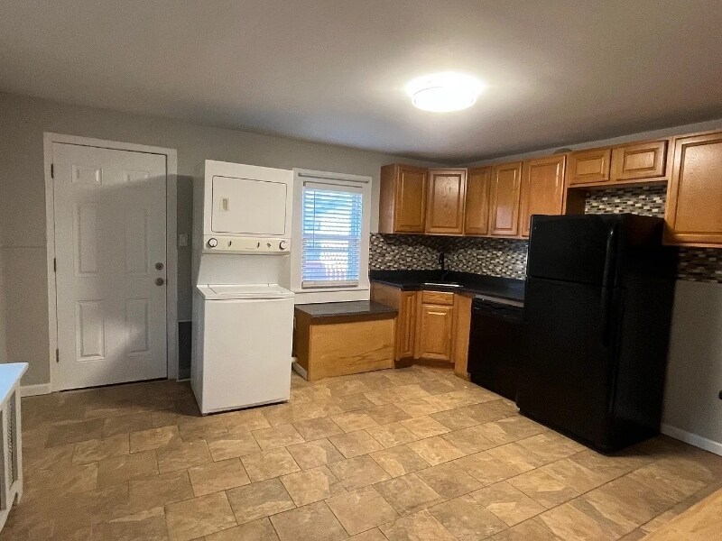 356 John St in South Amboy, NJ - Building Photo