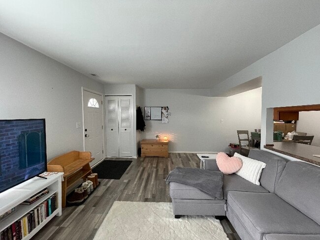 9469 N Parkwood Dr in Davison, MI - Foto de edificio - Building Photo