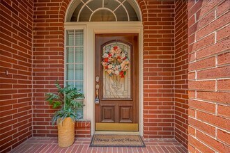 9502 Willow Crossing Dr in Houston, TX - Building Photo - Building Photo