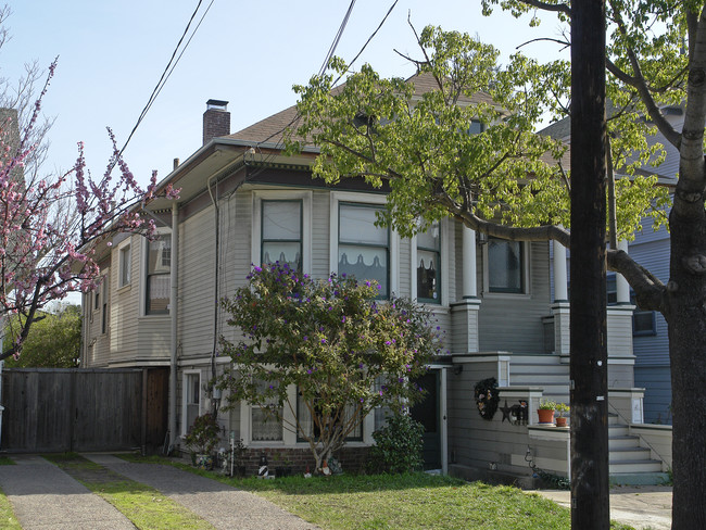 1310 Pearl St in Alameda, CA - Foto de edificio - Building Photo