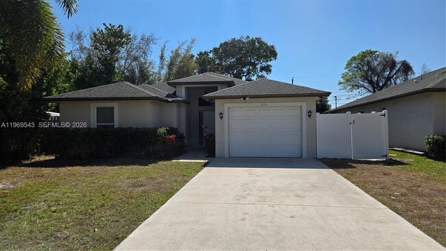 250 Ipswich St in Boca Raton, FL - Building Photo - Building Photo