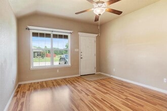 1005 Leah Dr in Troy, TX - Building Photo - Building Photo